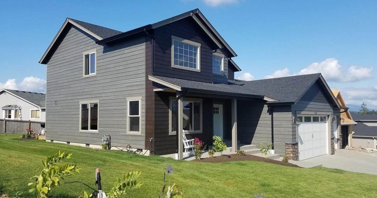 Charcoal Siding: 9 Amazing Home Designs You Should See | Allura USA